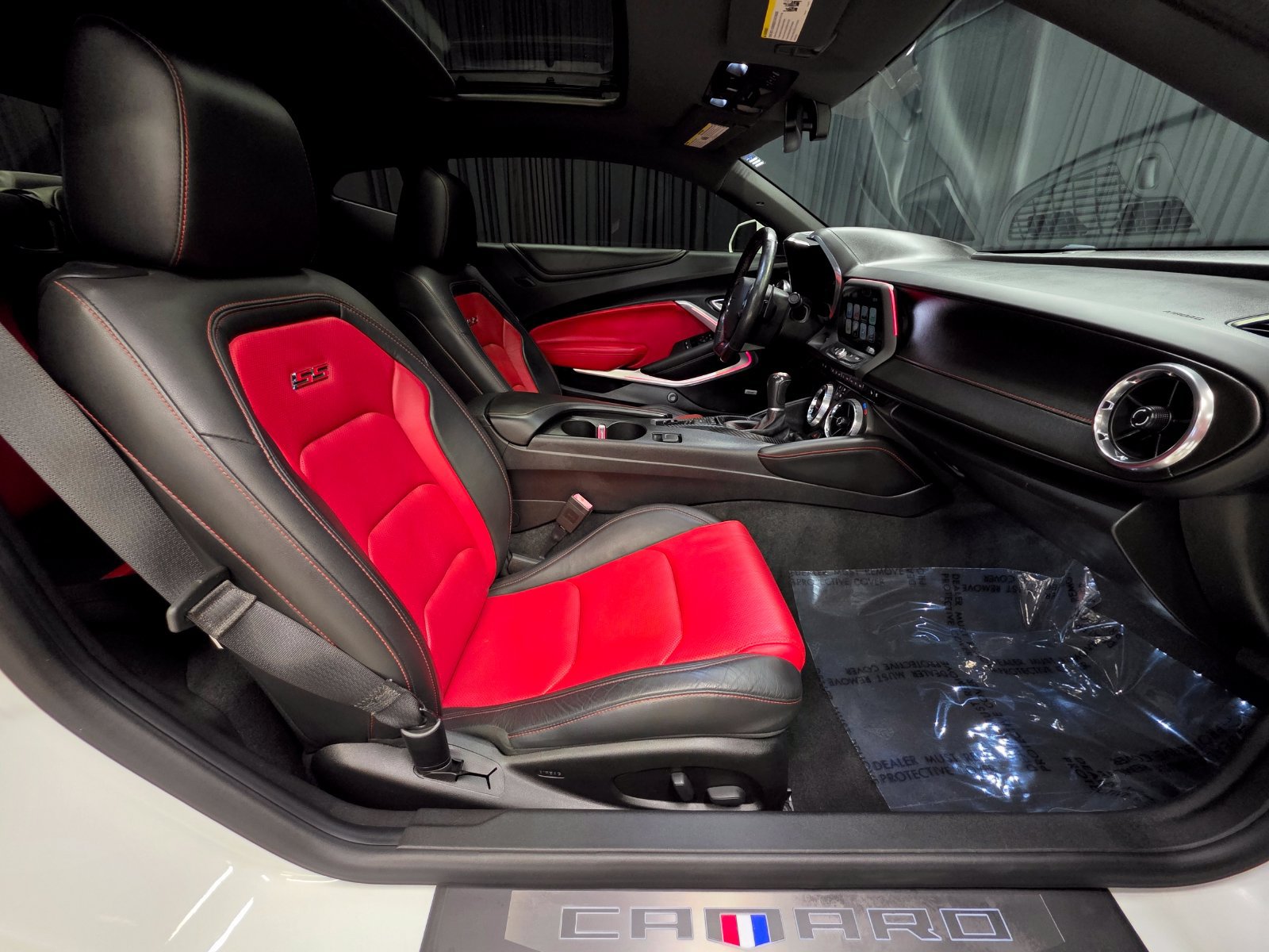 Used 2018 Chevrolet Camaro SS RWD image 36