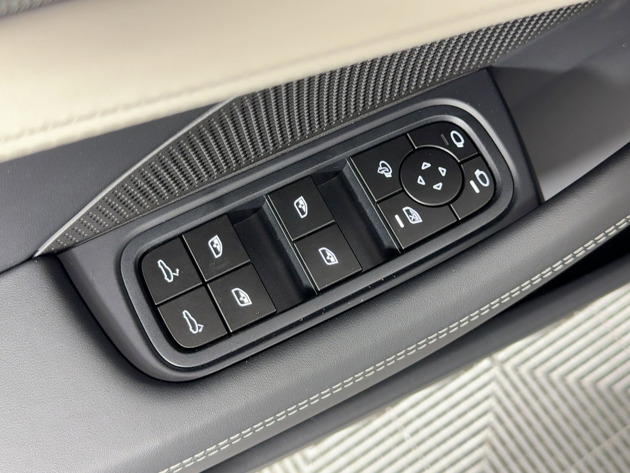 New 2026 Porsche Panamera image 13