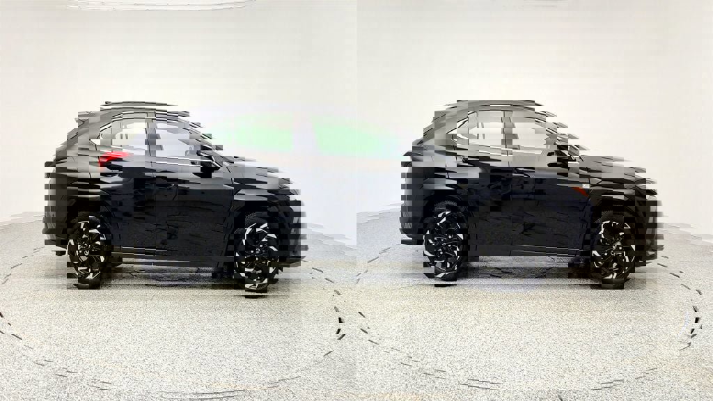 Used 2025 Lexus UX 300h AWD w/ Accessory Package (Z2) image 4