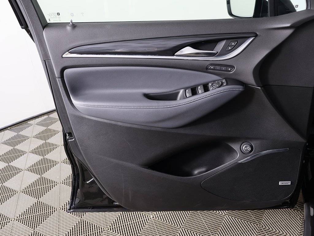 Used 2024 Buick Enclave Premium image 24