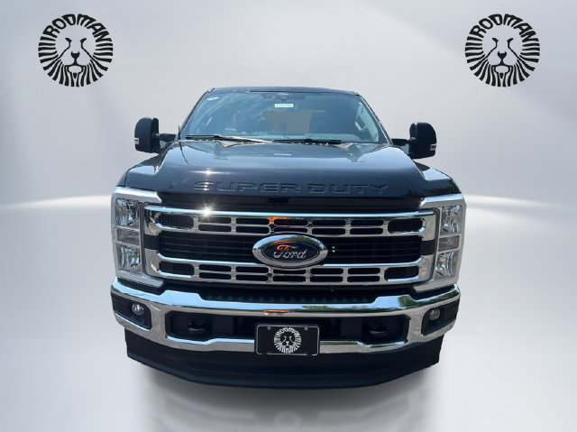 New 2026 Ford F250 XLT w/ FX4 Off-Road Package AWD/4WD image 2