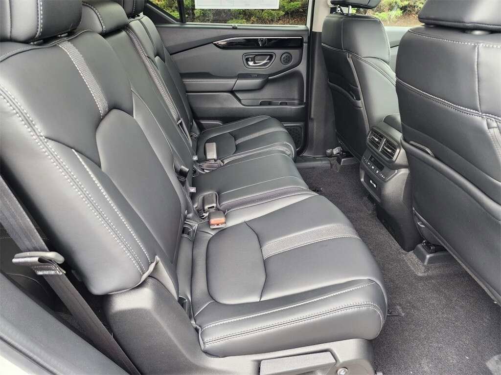 Certified 2023 Honda Pilot EX-L image 16