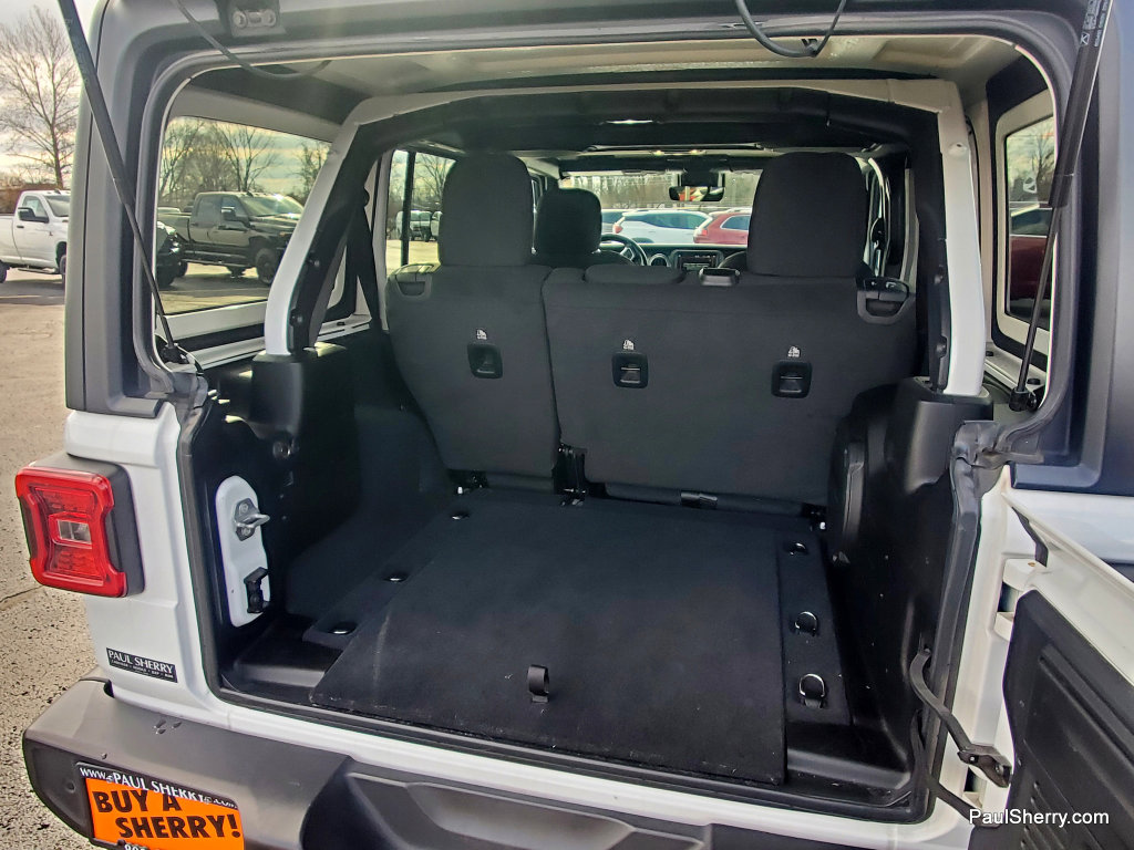 Used 2021 Jeep Wrangler Unlimited Sahara image 15