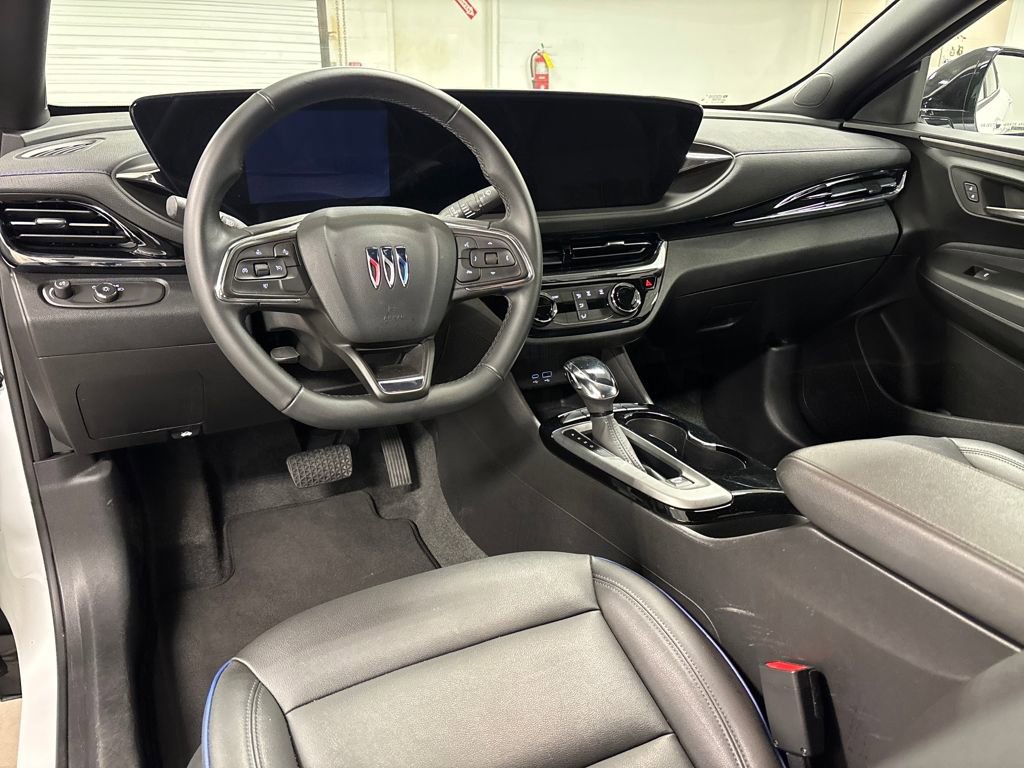 Used 2025 Buick Envista Sport Touring image 26