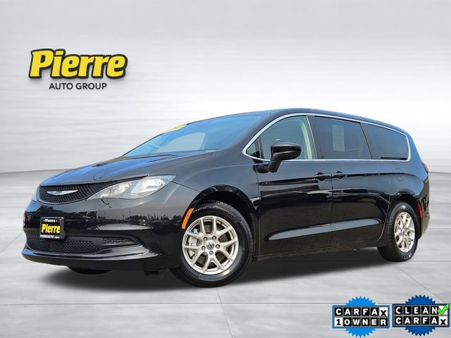 Used 2023 Chrysler Voyager LX FWD image 1