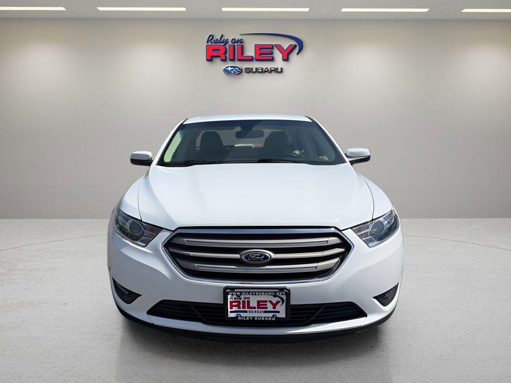 Used 2018 Ford Taurus SEL FWD image 8