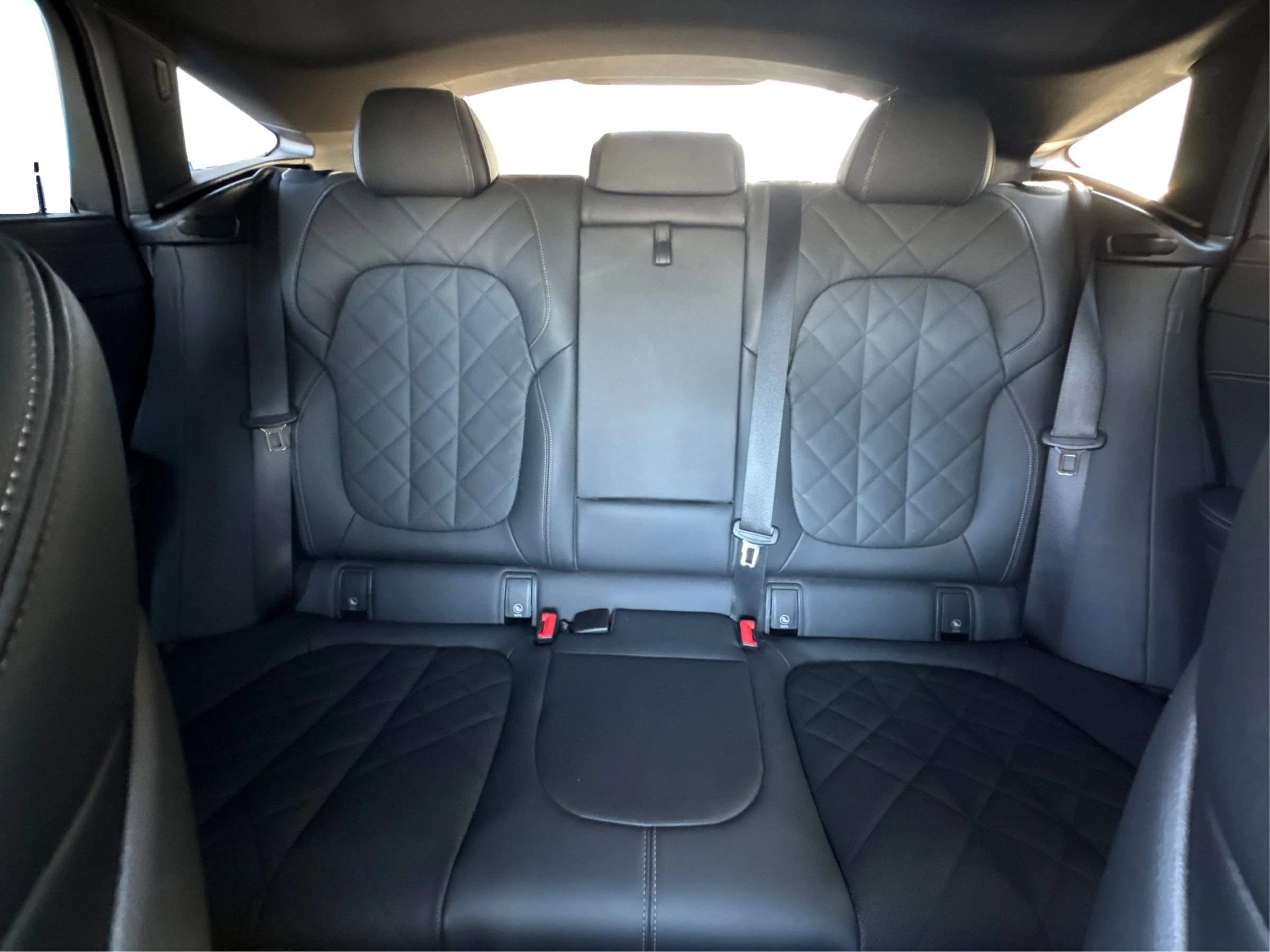 Used 2023 BMW X6 xDrive40i w/ M Sport Package image 14