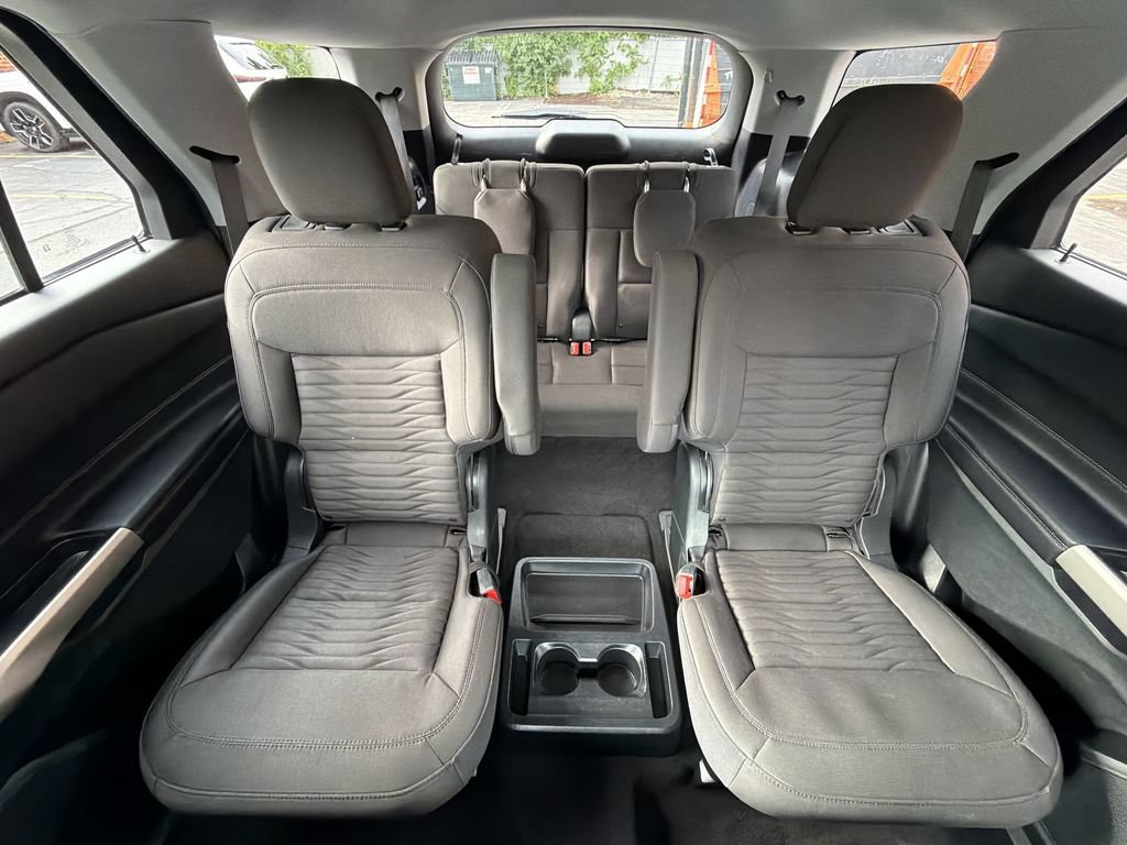 Used 2021 Ford Explorer XLT AWD/4WD image 26