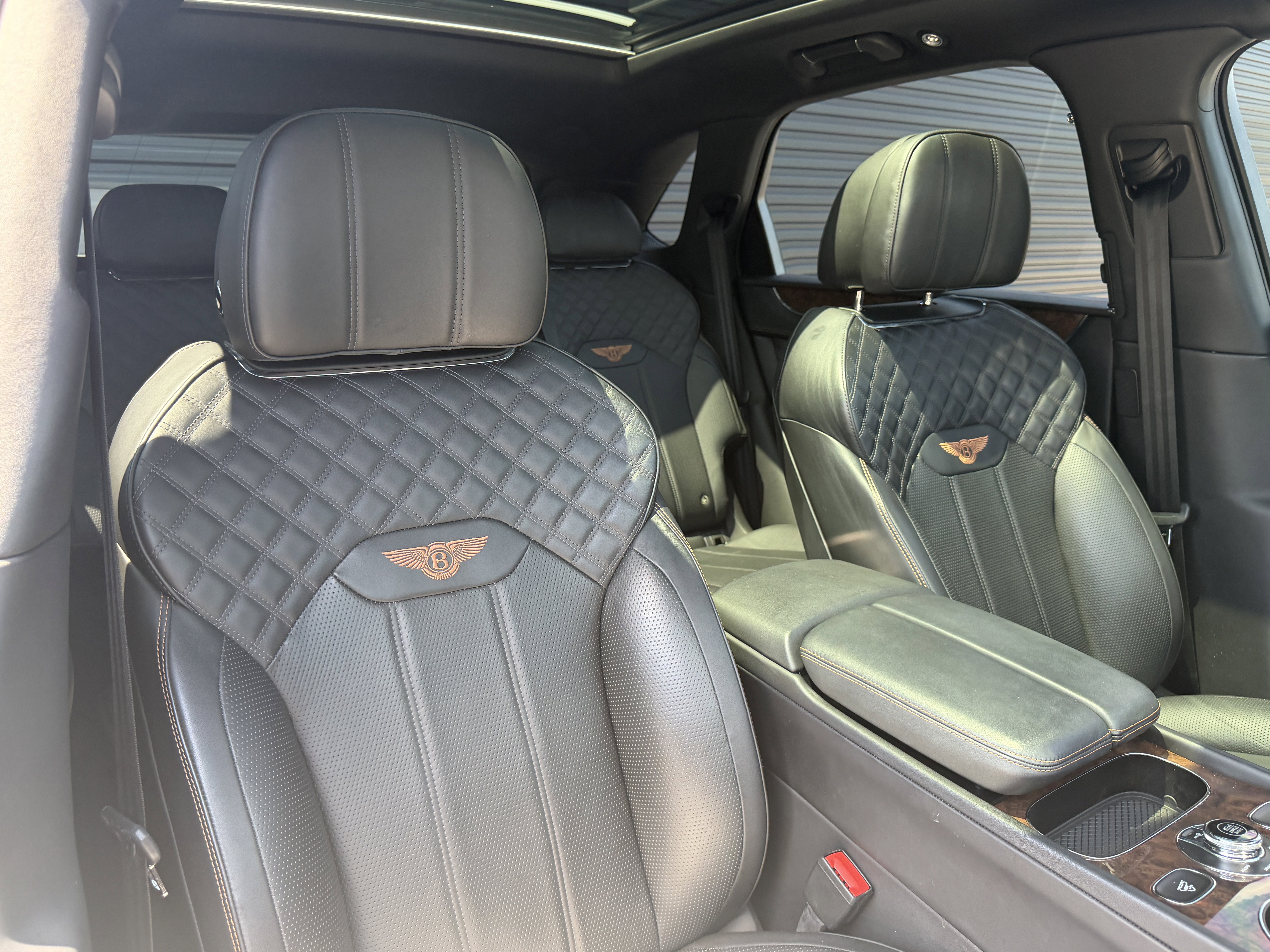 Used 2022 Bentley Bentayga image 19