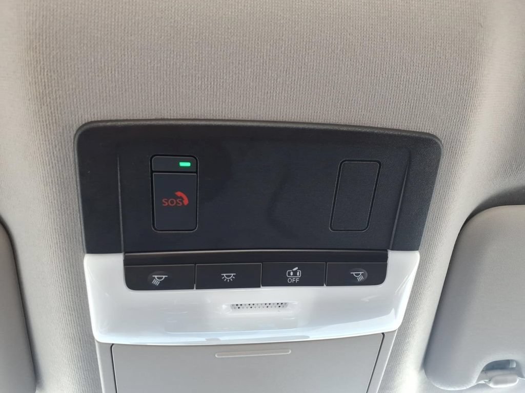 Used 2025 Nissan Sentra SV FWD image 25