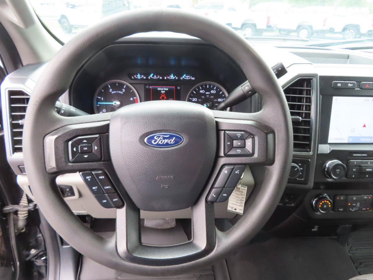 Used 2022 Ford F350 XLT w/ Black Appearance Package AWD/4WD image 29