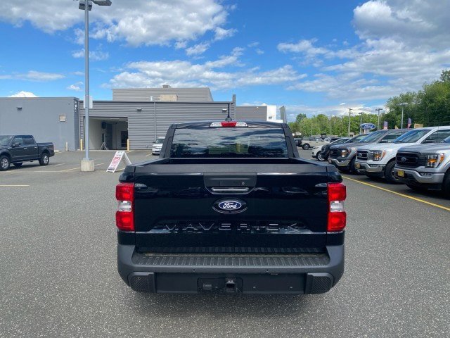 New 2025 Ford Maverick XLT FWD image 4