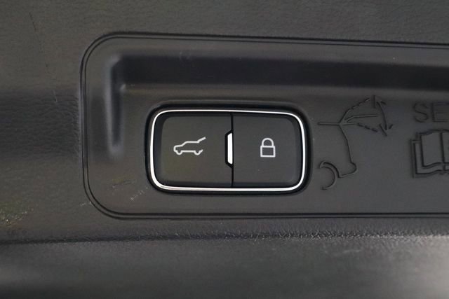 Used 2025 Ford Explorer ST-Line w/ ST-Line Street Pack image 20