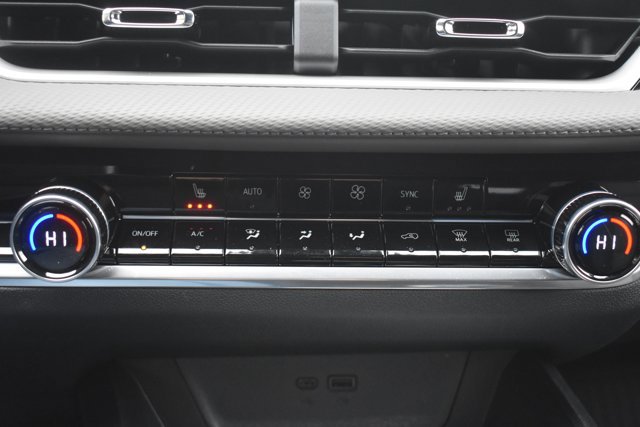 New 2026 Chevrolet Equinox LT w/ Convenience Package II image 26