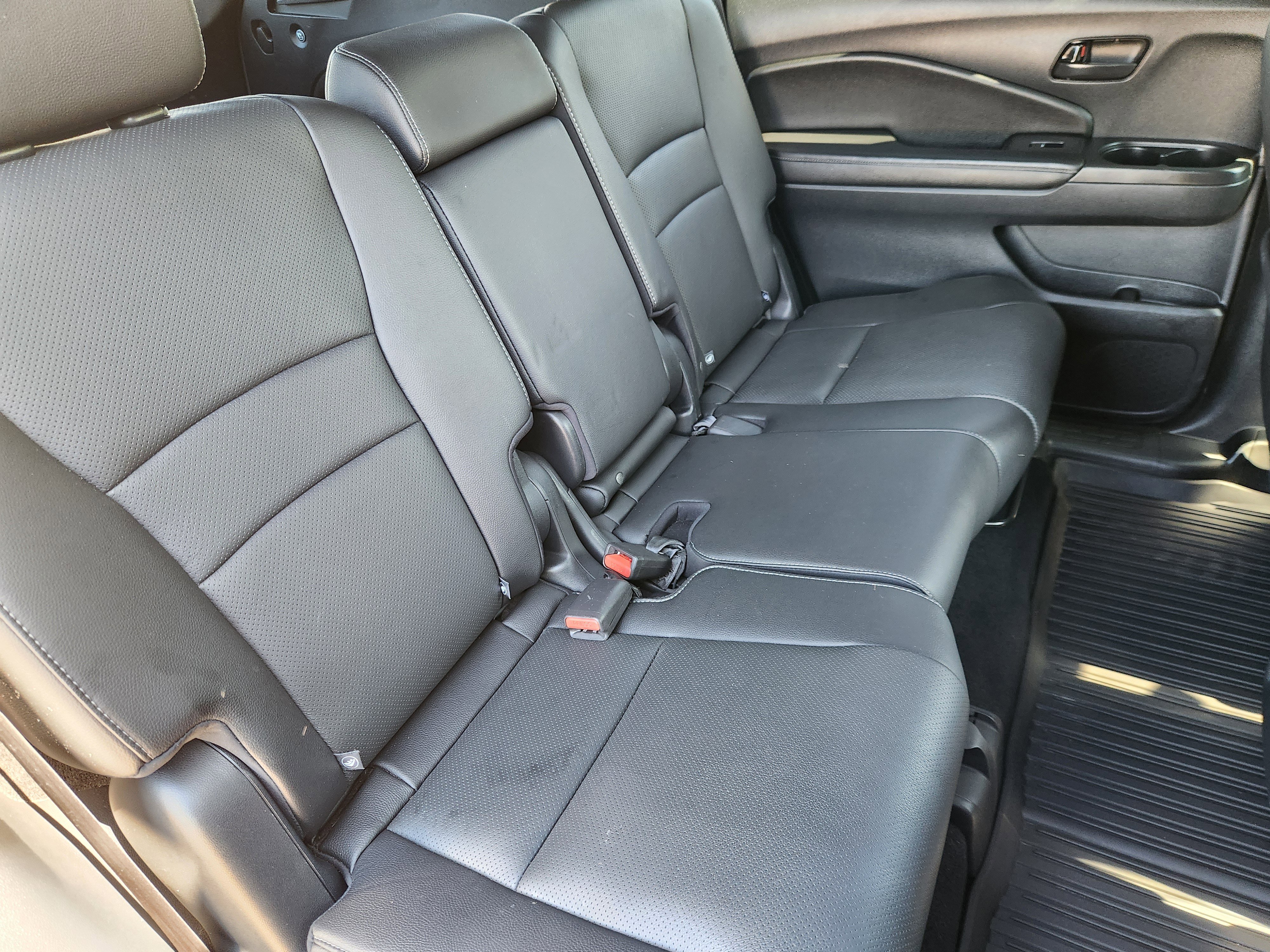 Used 2023 Honda Passport EX-L image 16