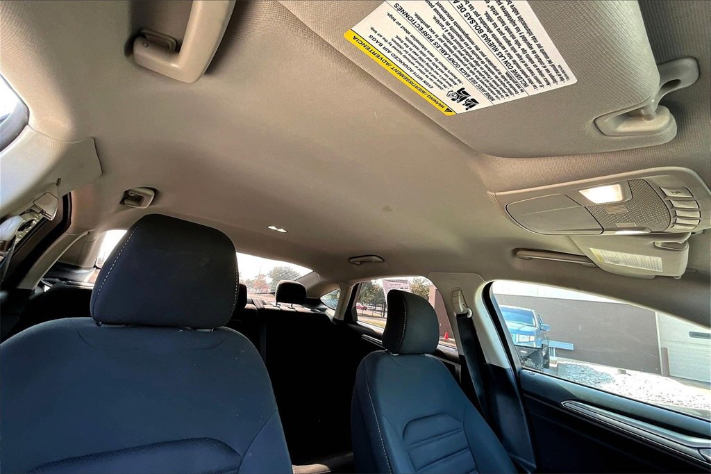Used 2018 Ford Fusion SE image 22