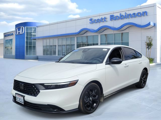Certified 2025 Honda Accord SE image 2