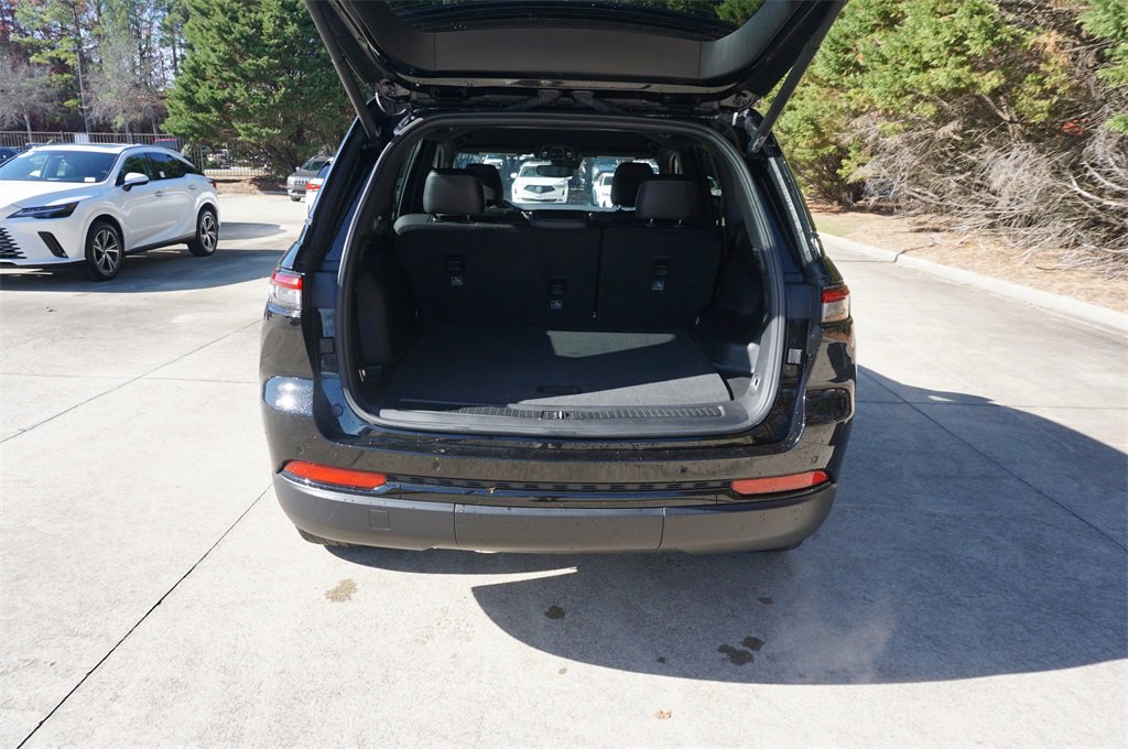 Used 2022 Jeep Grand Cherokee Altitude image 17