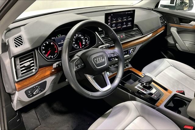 Used 2023 Audi Q5 2.0T Premium w/ Convenience Package image 12