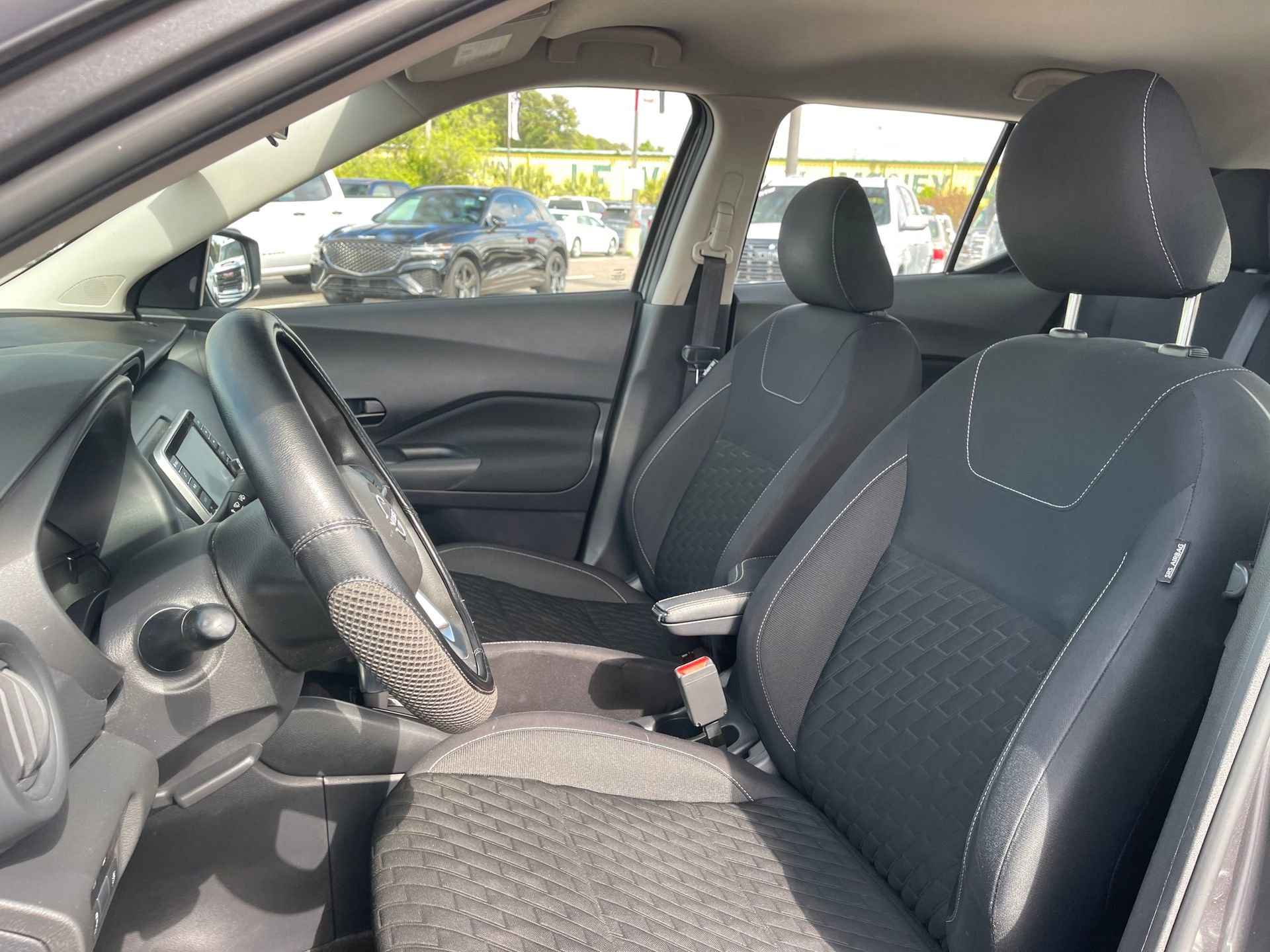 Used 2022 Nissan Kicks S FWD image 13