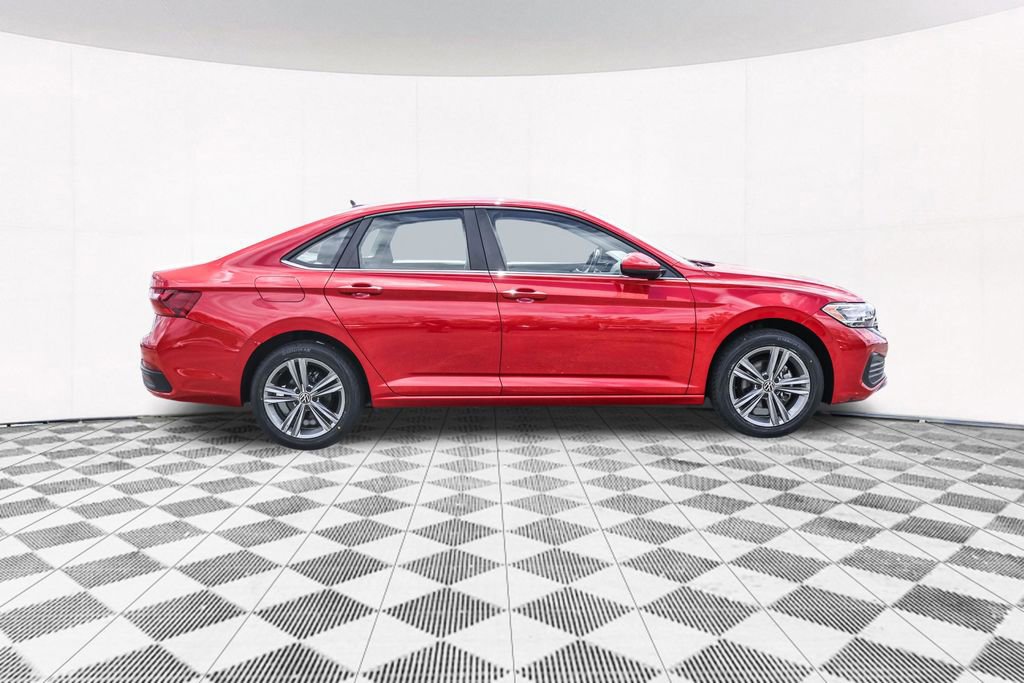 Certified 2023 Volkswagen Jetta SE FWD image 9