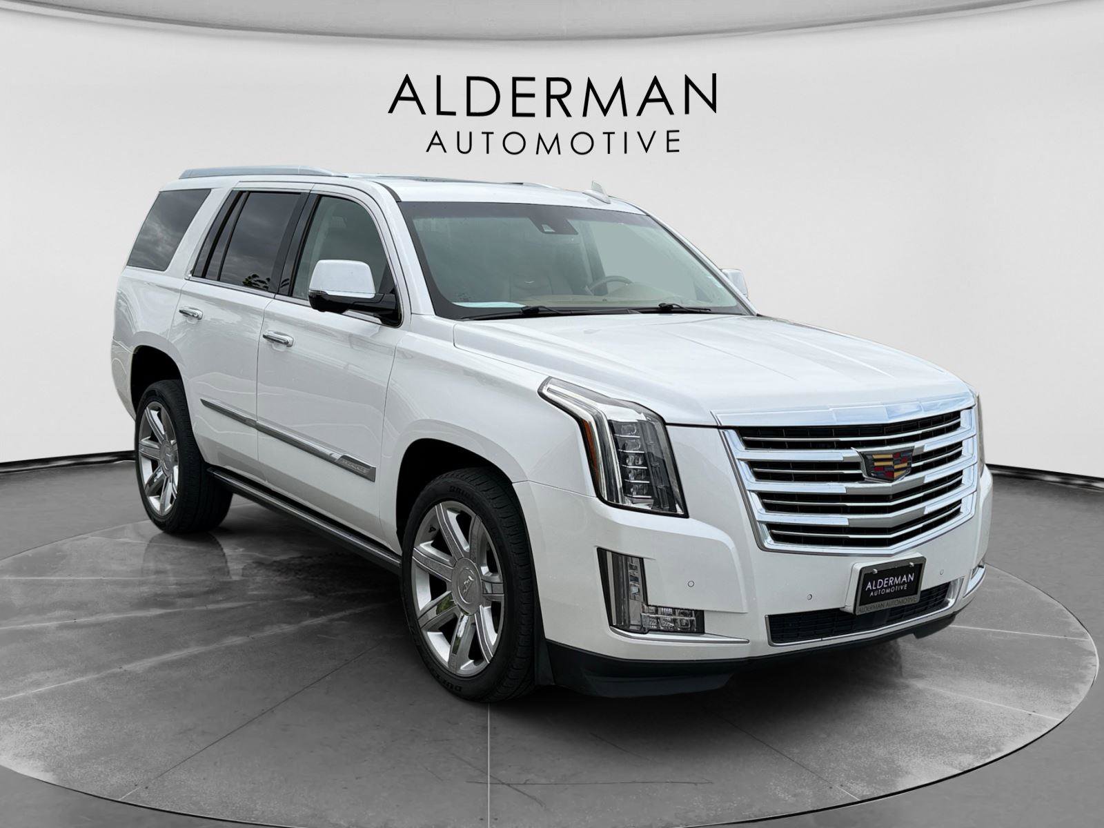 Used 2016 Cadillac Escalade Platinum AWD/4WD image 7