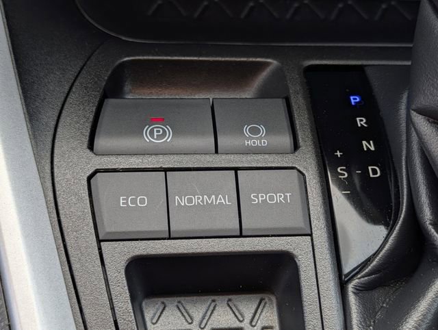 Used 2023 Toyota RAV4 LE FWD image 19