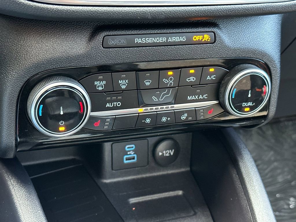Certified 2022 Ford Escape Titanium w/ Titanium Premium Package image 20