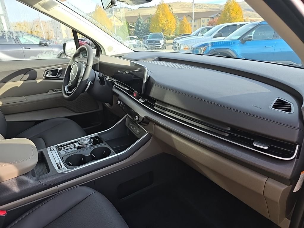 New 2026 Kia Carnival SX image 7