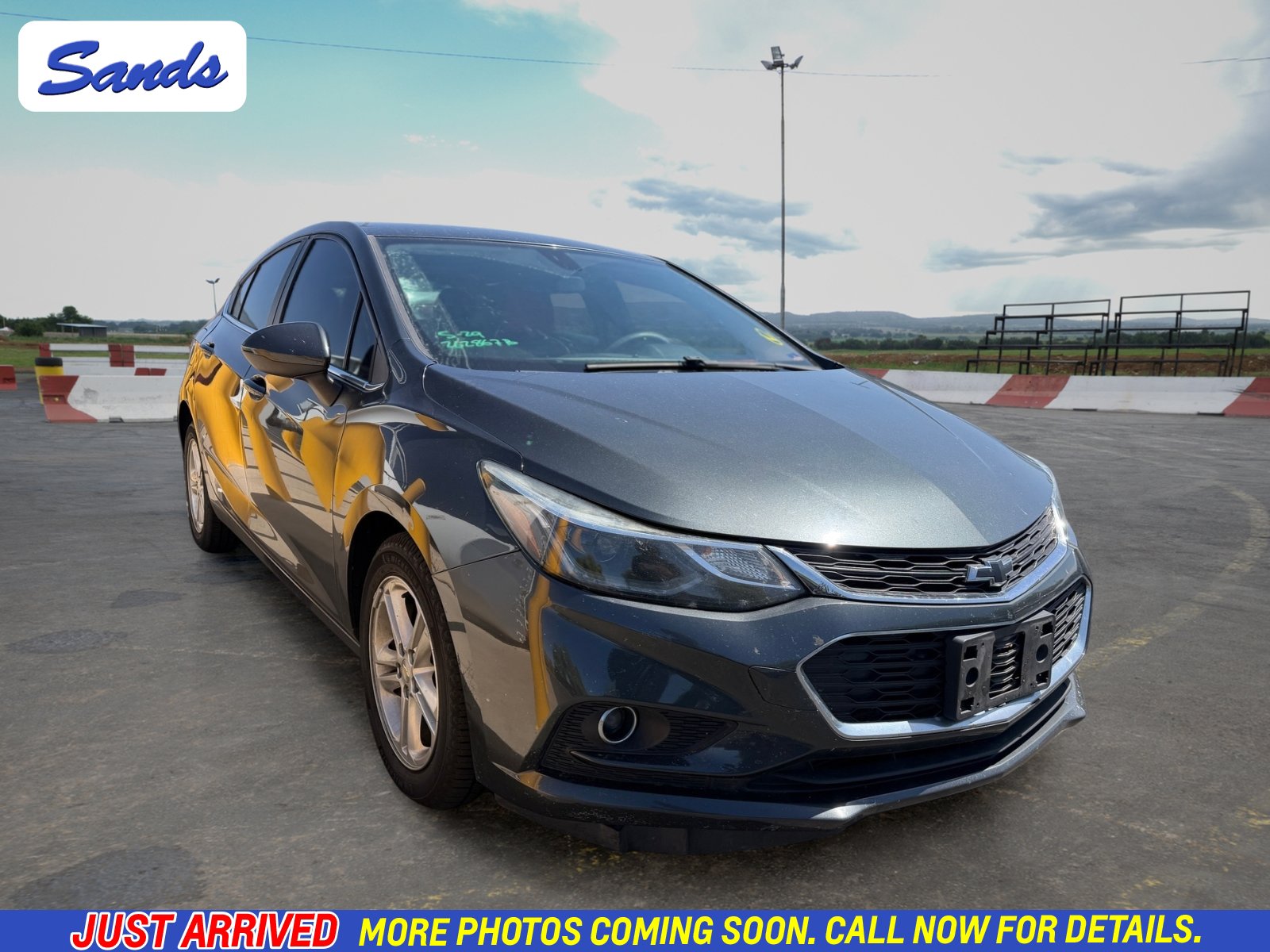 Used 2018 Chevrolet Cruze LT w/ Convenience Package FWD image 1