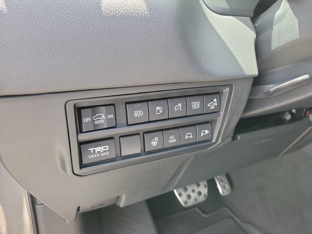 Used 2023 Toyota Sequoia TRD Pro AWD/4WD image 19