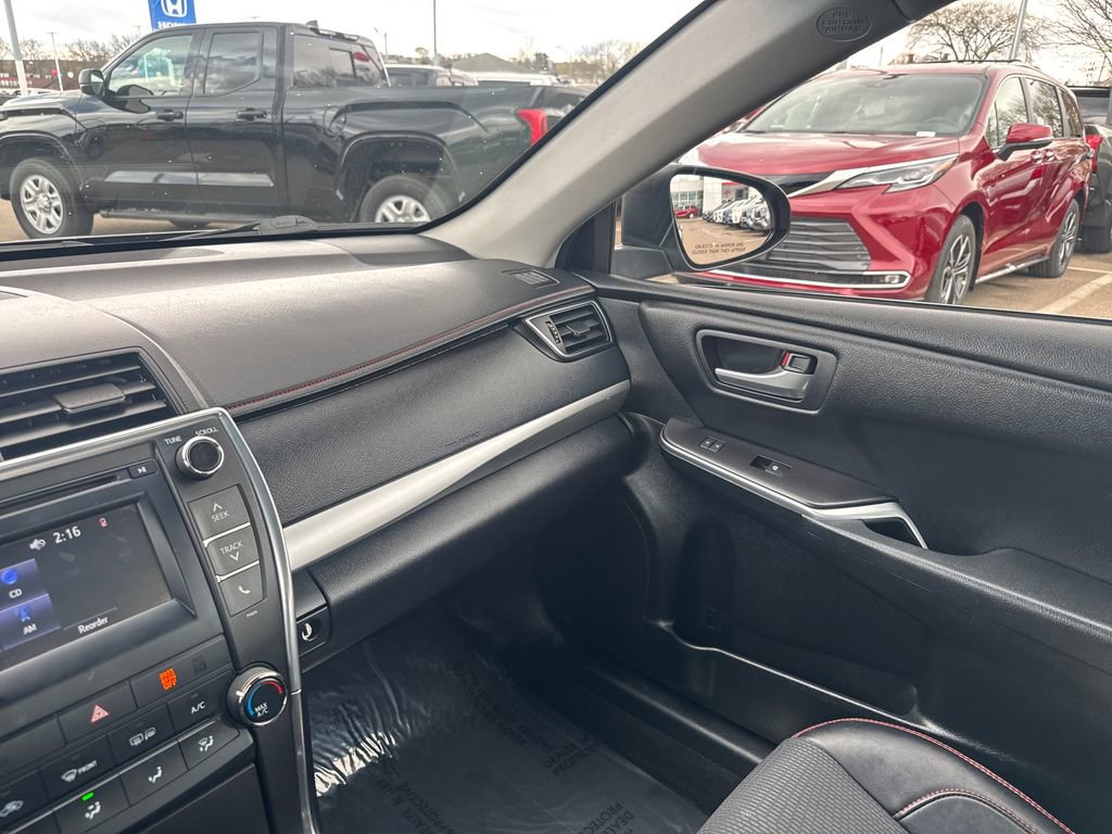 Used 2016 Toyota Camry SE w/ Protection Package (Q2) image 26