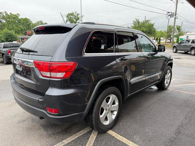 Used 2013 Jeep Grand Cherokee Laredo AWD/4WD image 4