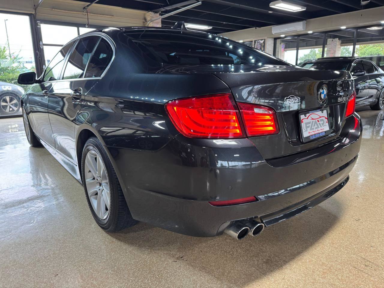 Used 2011 BMW 528i Sedan RWD image 5