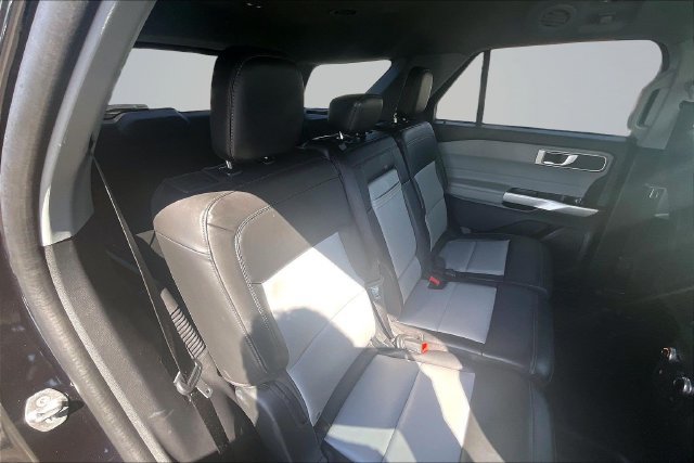 Certified 2023 Ford Explorer XLT w/ Equipment Group 202A RWD image 27