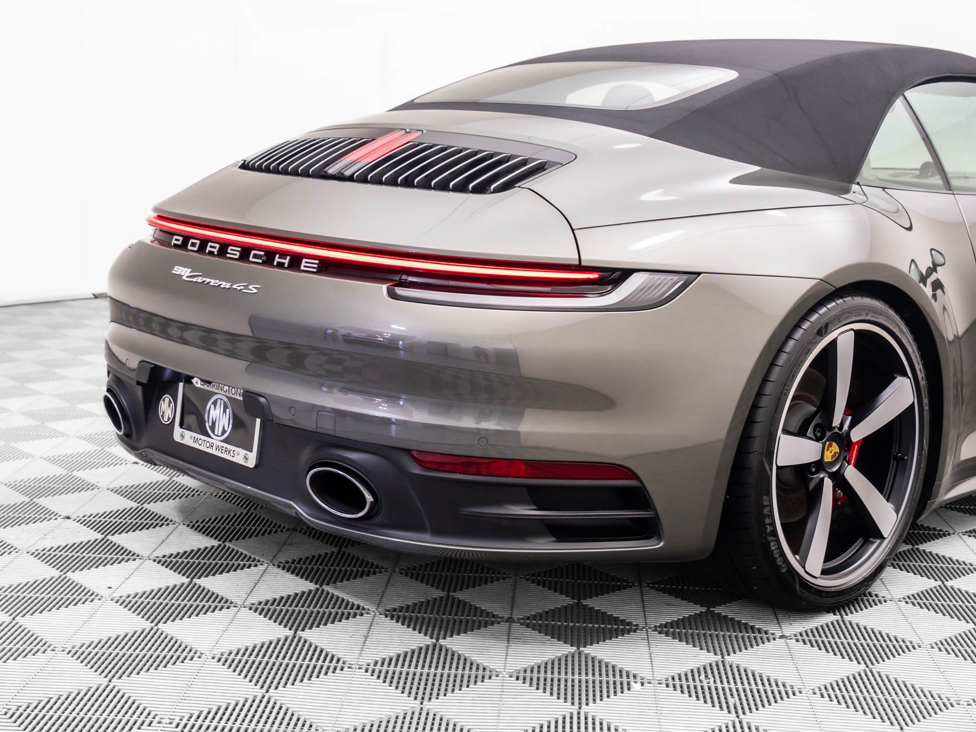Certified 2020 Porsche 911 Carrera 4S AWD/4WD image 34