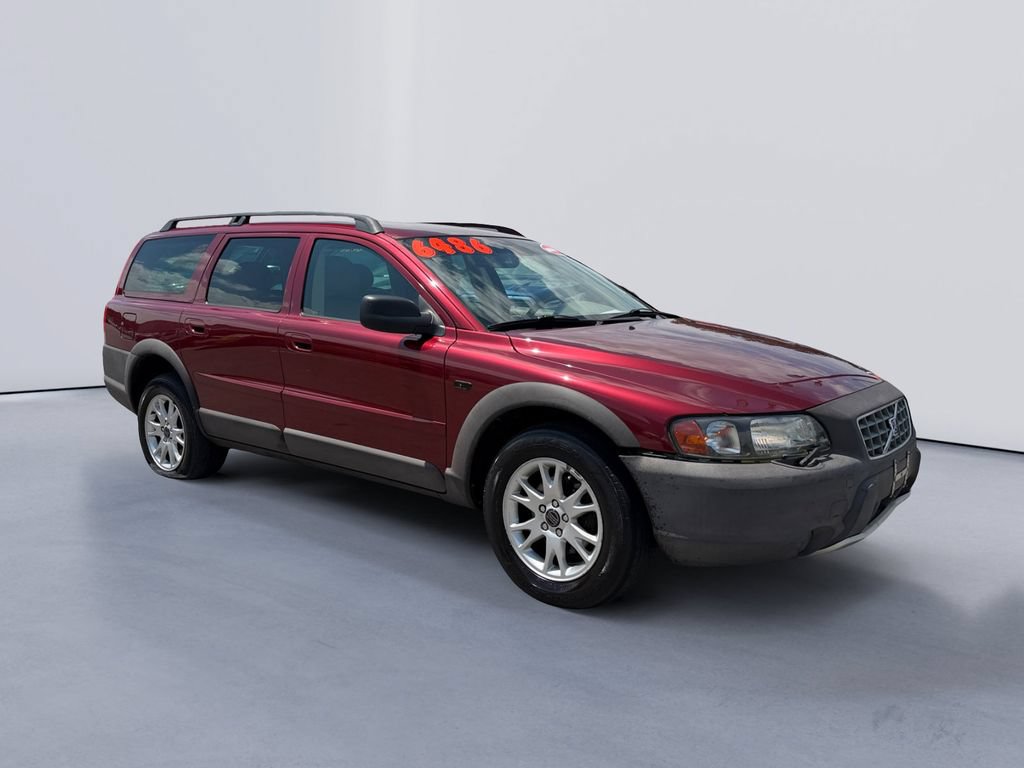 Used 2004 Volvo XC70 AWD/4WD image 1