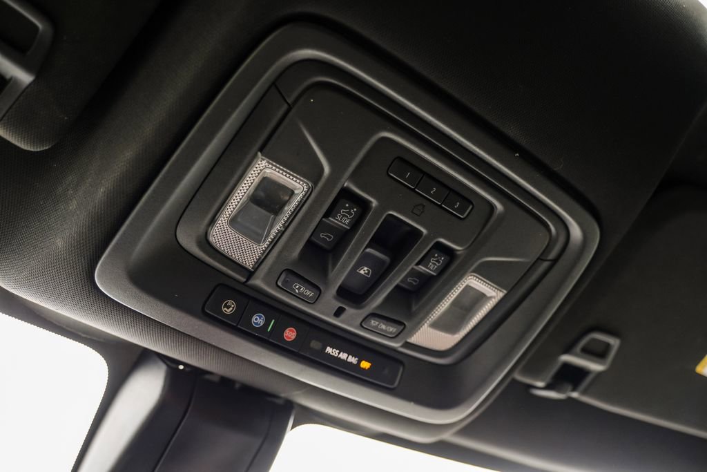 Used 2021 Chevrolet Silverado 3500 High Country AWD/4WD image 28