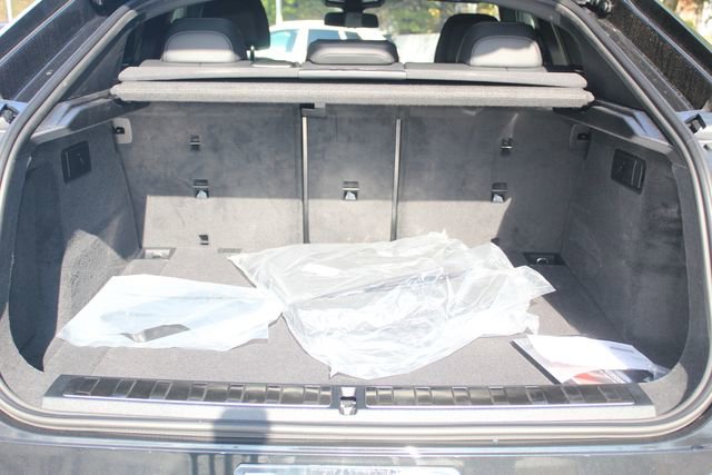 New 2026 BMW X6 xDrive40i w/ Executive Package image 7