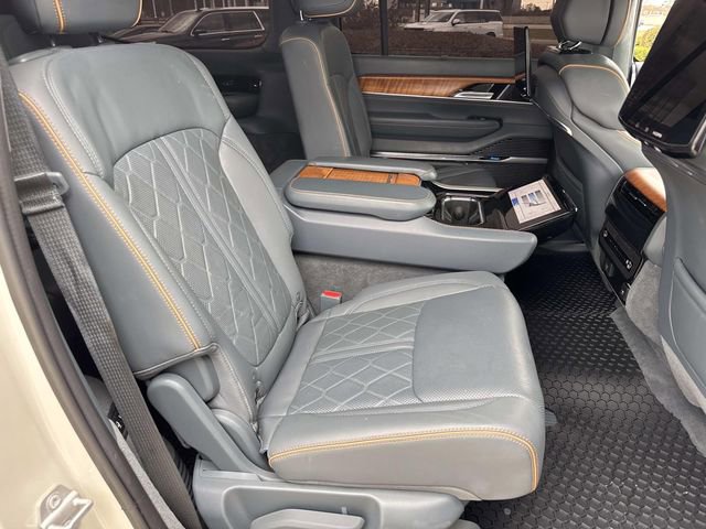 Used 2022 Jeep Grand Wagoneer Series III w/ Rear Seat Video Group 1 image 12