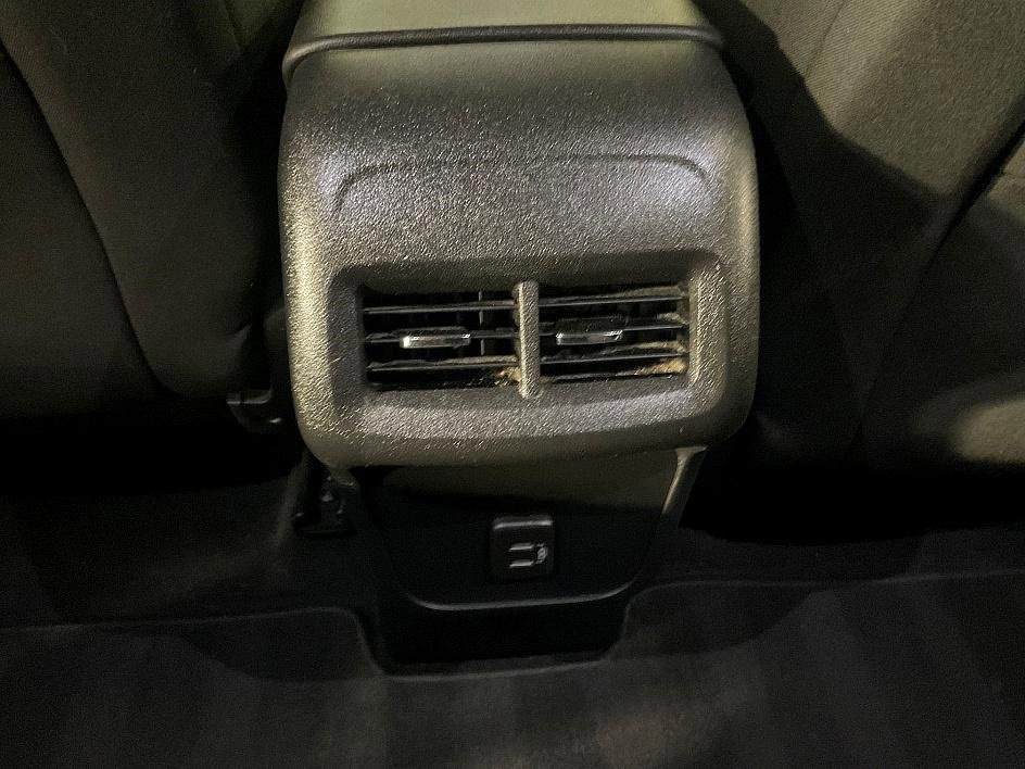 Used 2020 Chevrolet Equinox LS w/ LS Convenience Package image 27