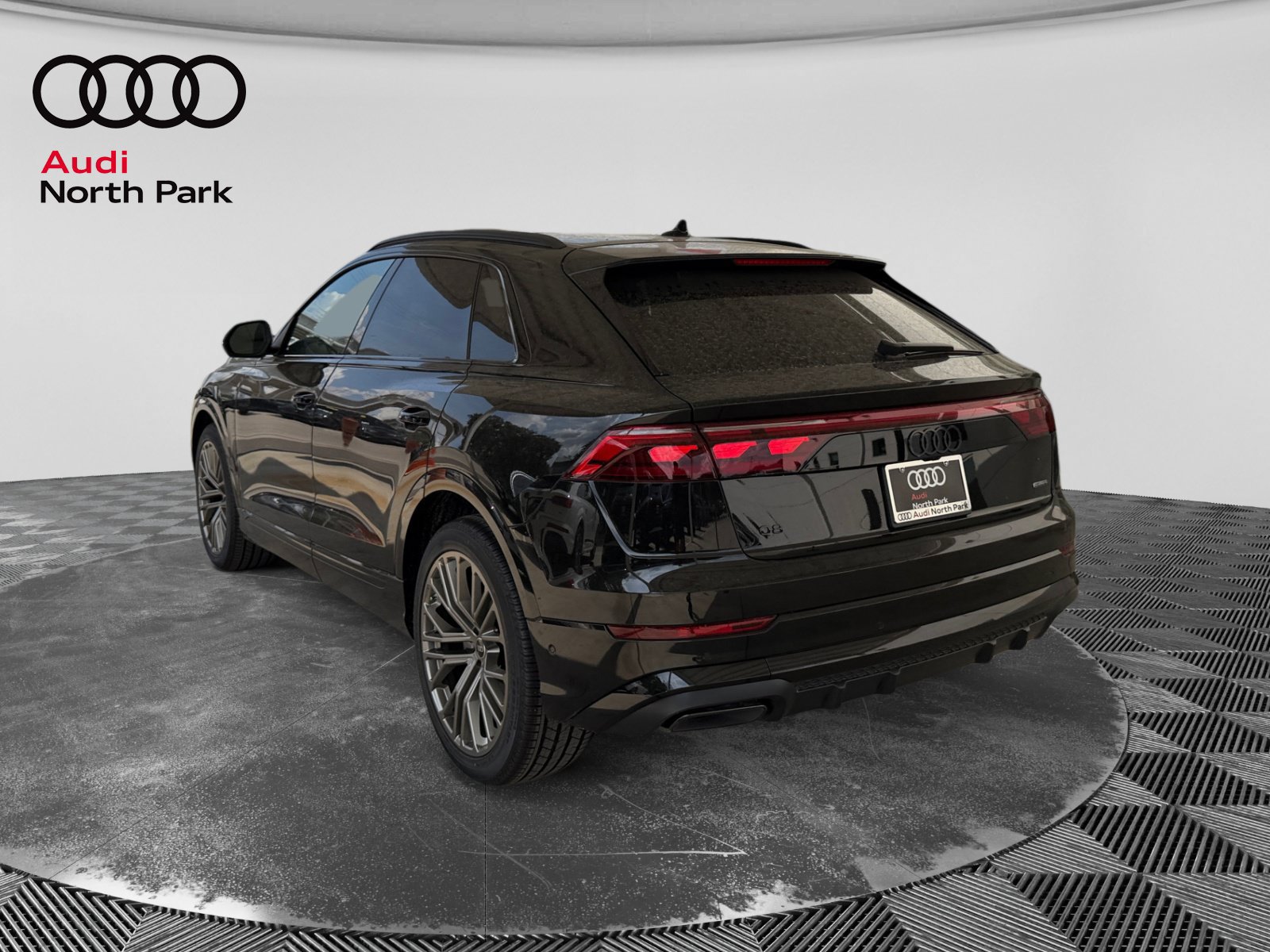 New 2027 Audi Q8 Prestige AWD/4WD image 3