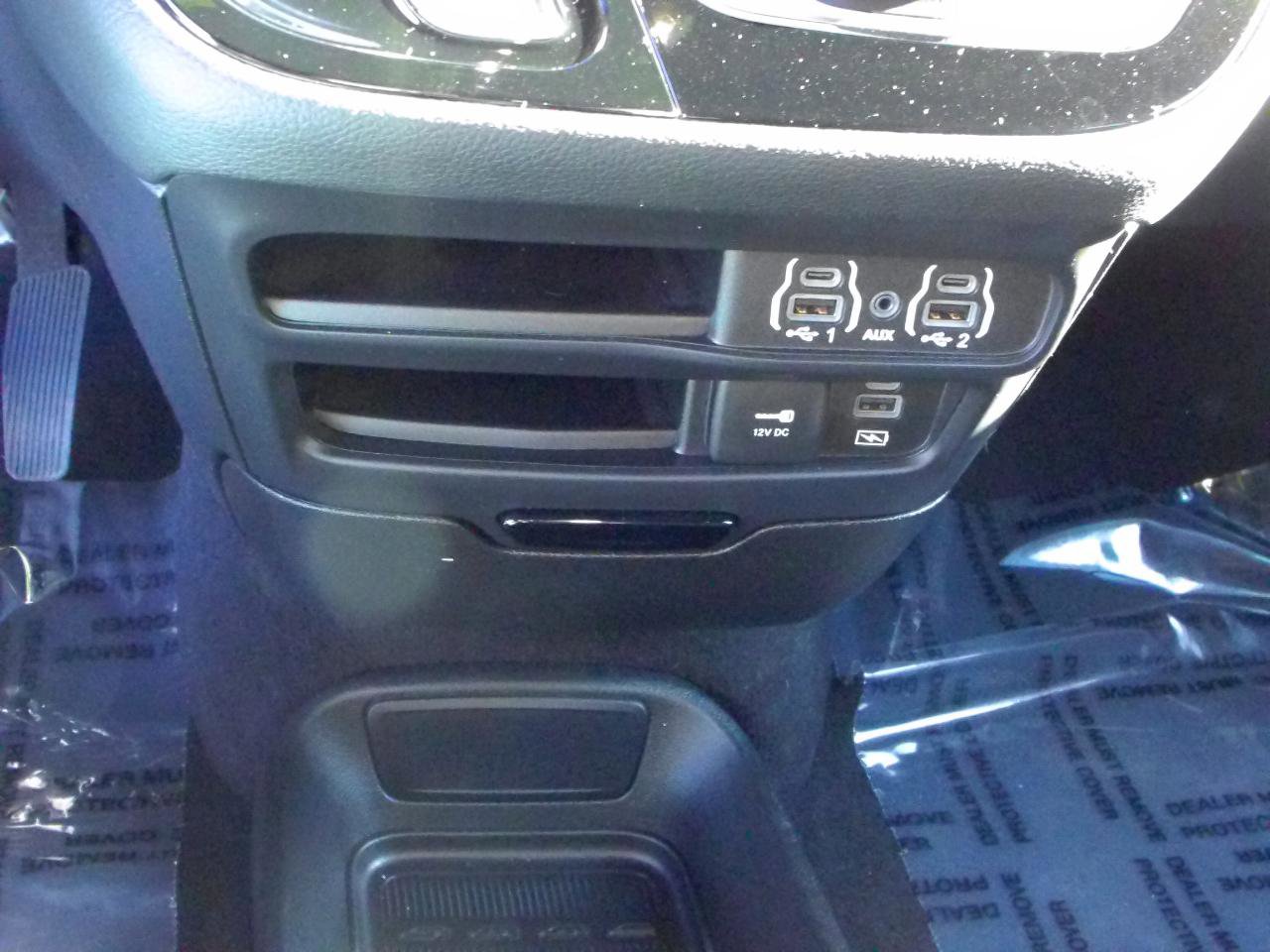 Used 2022 Chrysler Pacifica Touring-L w/ S Appearance Package FWD image 26