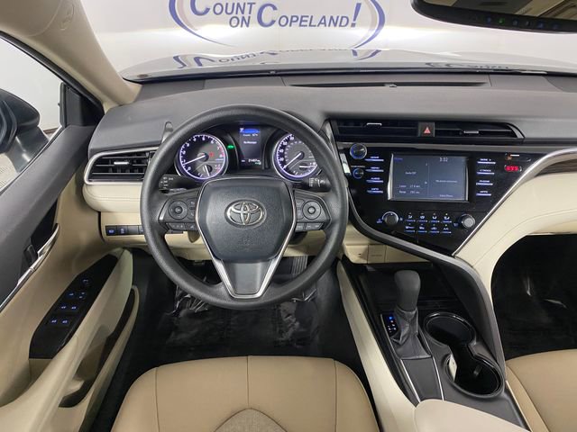 Used 2018 Toyota Camry LE w/ Convenience Package FWD image 17