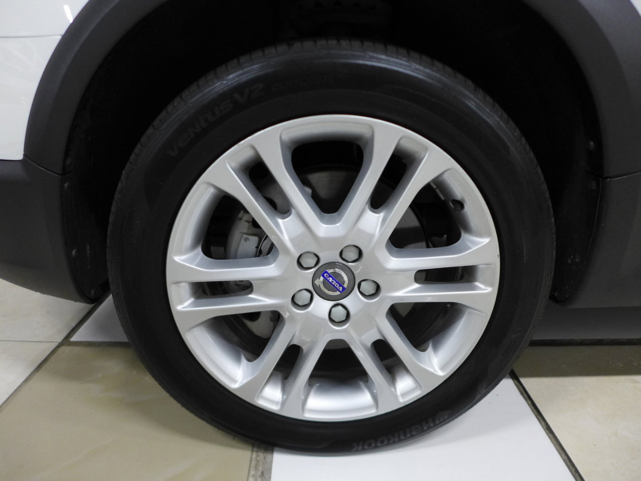 Used 2016 Volvo XC70 T5 Platinum w/ Protection Package image 81