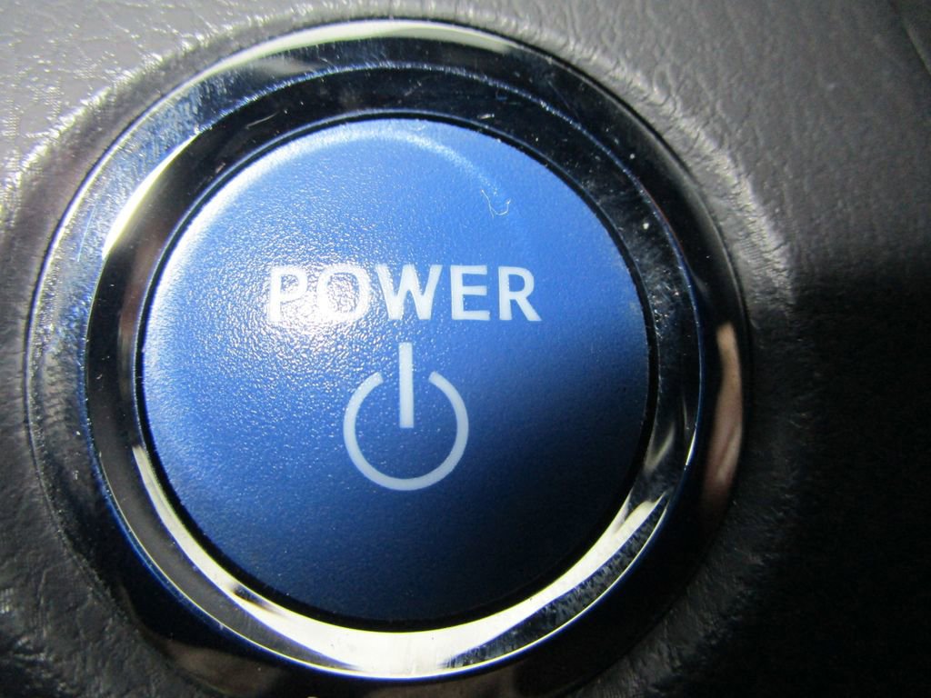 Used 2022 Toyota Camry LE image 30