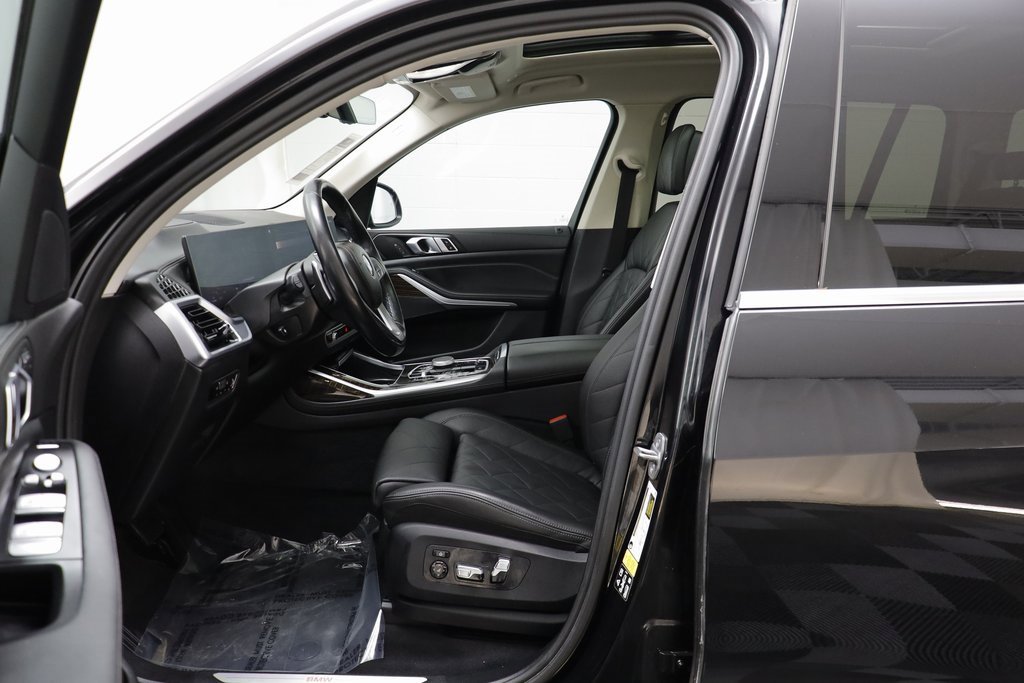 Certified 2023 BMW X7 xDrive40i w/ Parking Assistance Package image 5