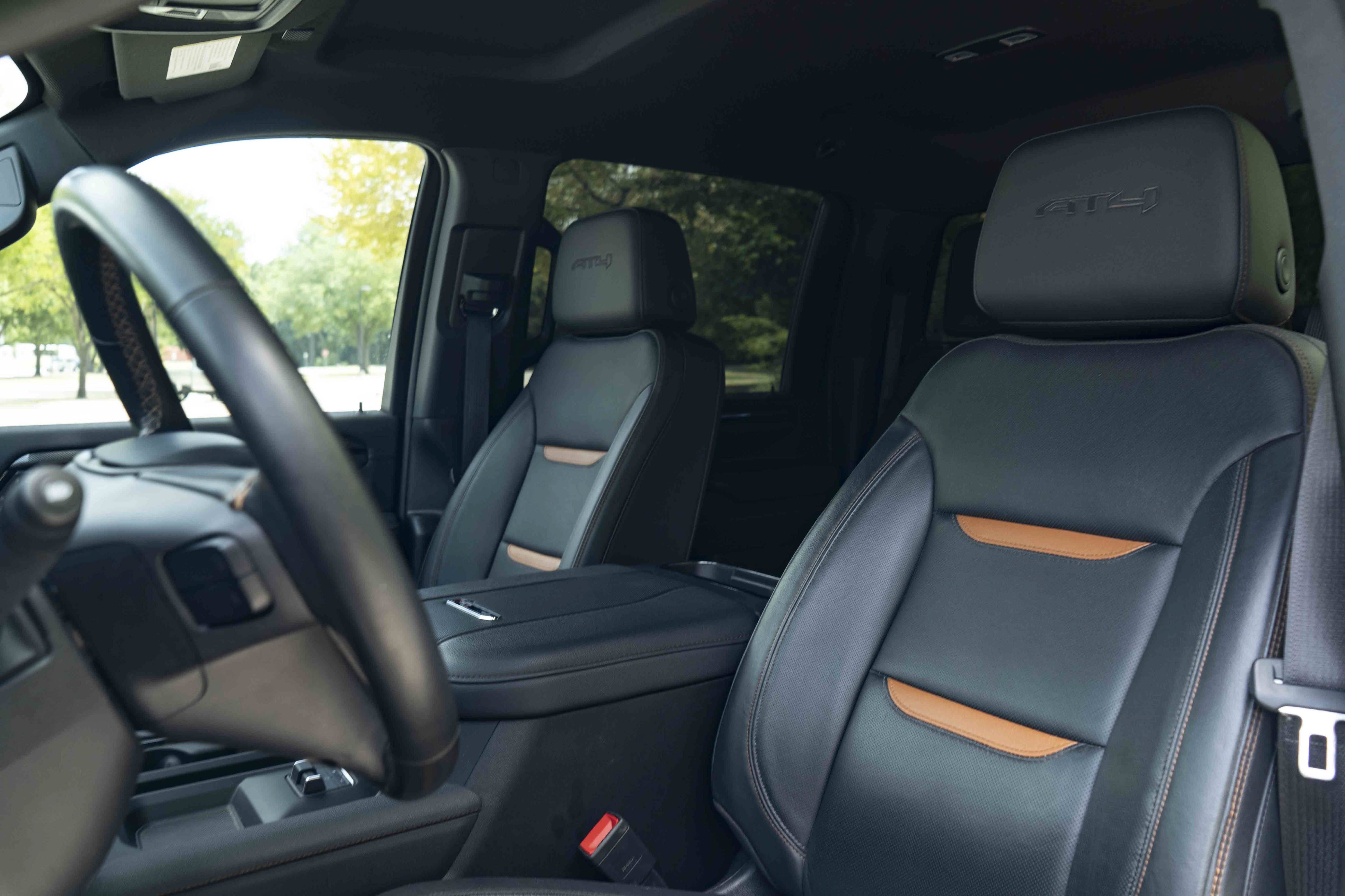 Used 2025 GMC Sierra 2500 AT4 AWD/4WD image 17