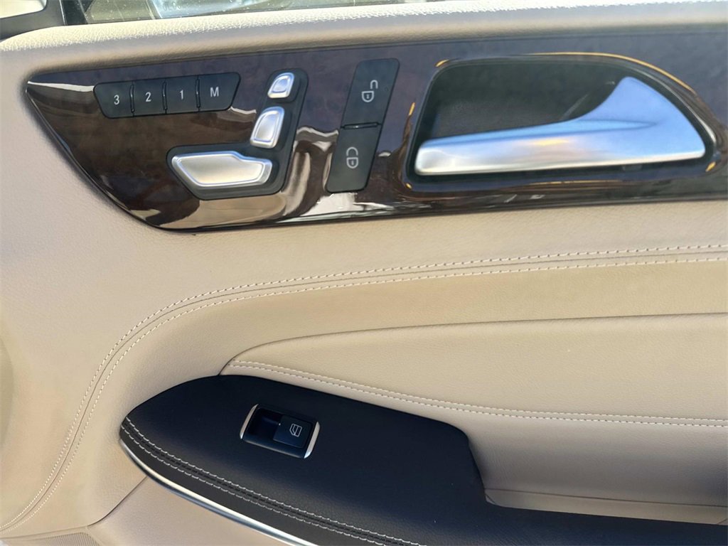 Used 2018 Mercedes-Benz GLS 550 4MATIC w/ Driver Assistance Package image 16