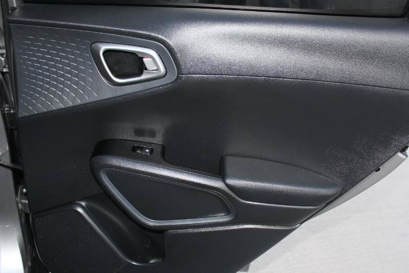 Used 2023 Kia Soul EX FWD image 16